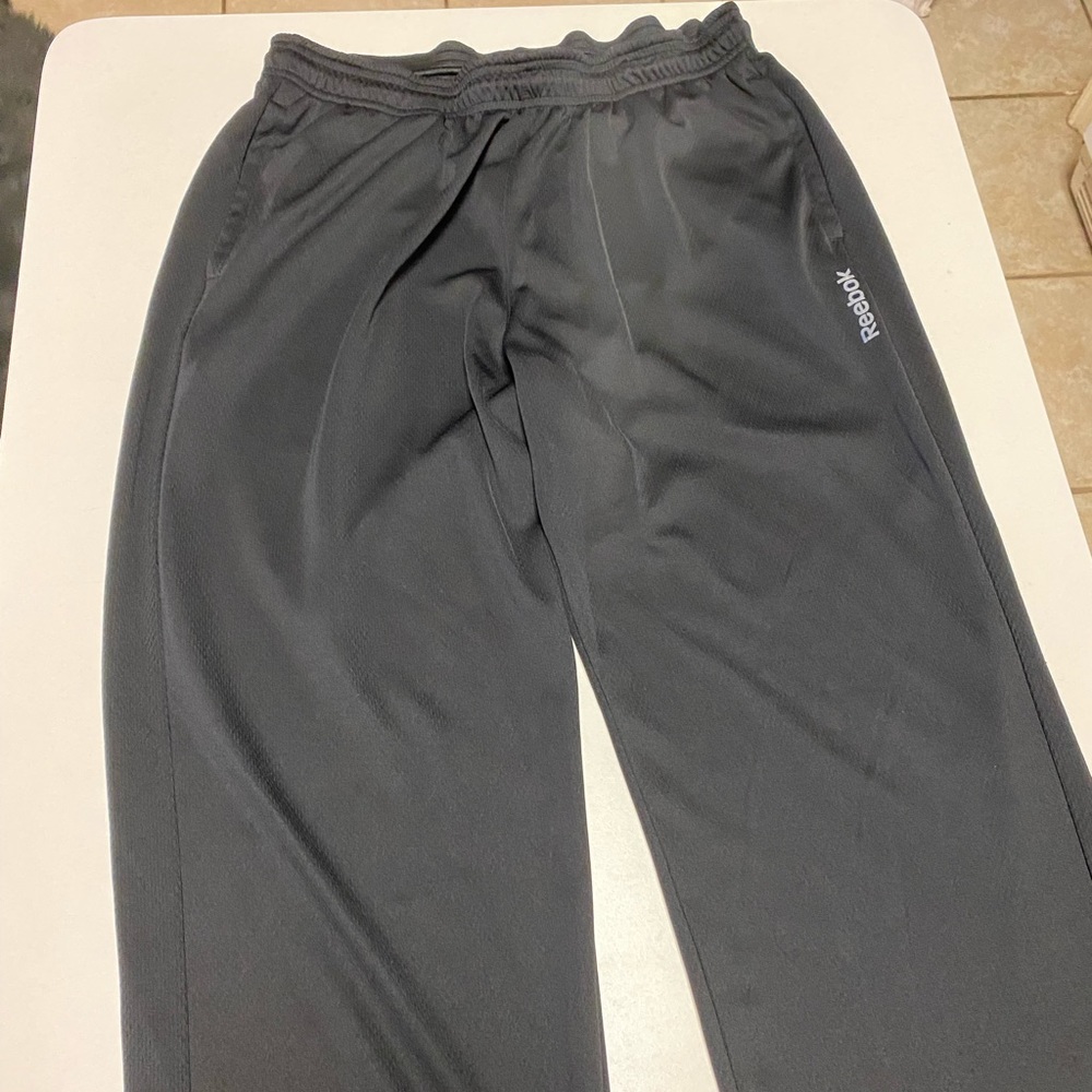 Mens Reebok running pants, size M